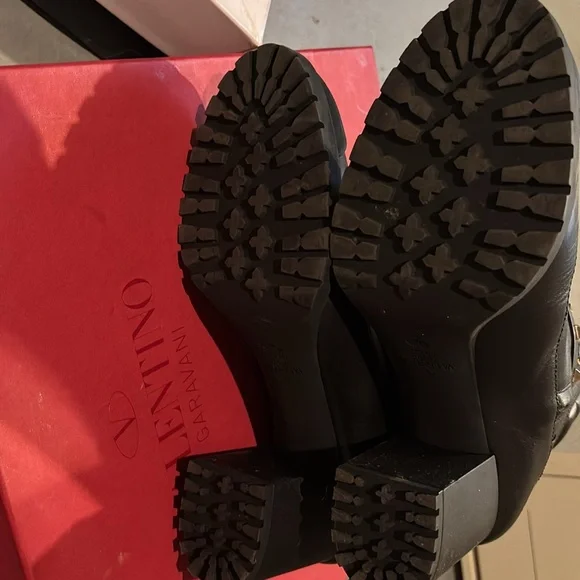 Valentino black combat boots. Size 40. - Picture 6 of 8